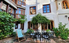 Casa Del Aljarife